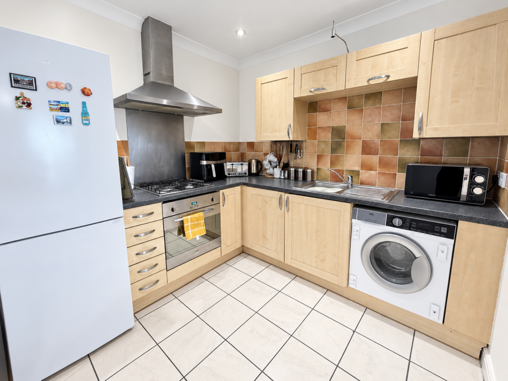 Apartment in Rushcliffe, Lady Bay - View 4