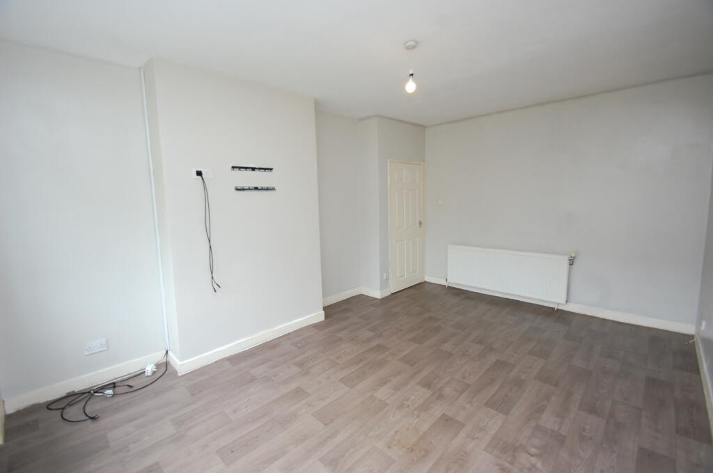 555 Crookston Road, Glasgow, City of Glasgow, G53 7AA photo 4