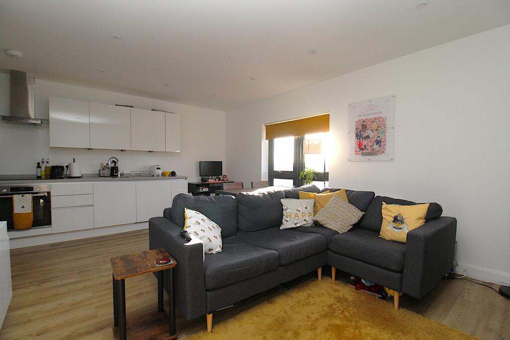 Leys Avenue, Letchworth Garden City, SG6 photo 2