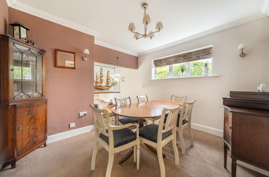 House in Merley, Hillbourne, Broadstone - More