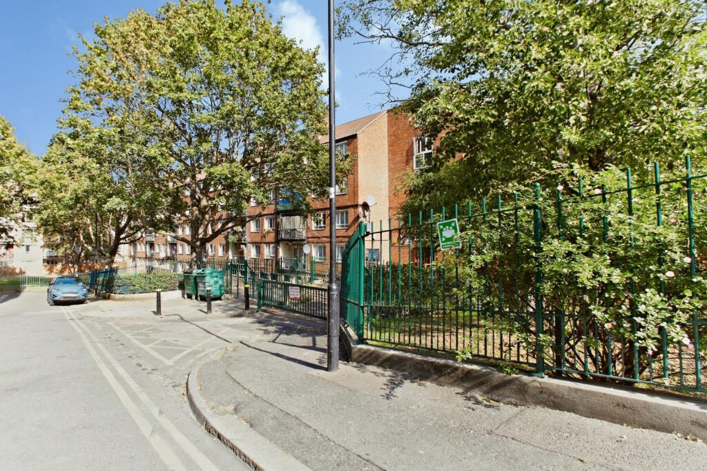 Apartment in London - View 5