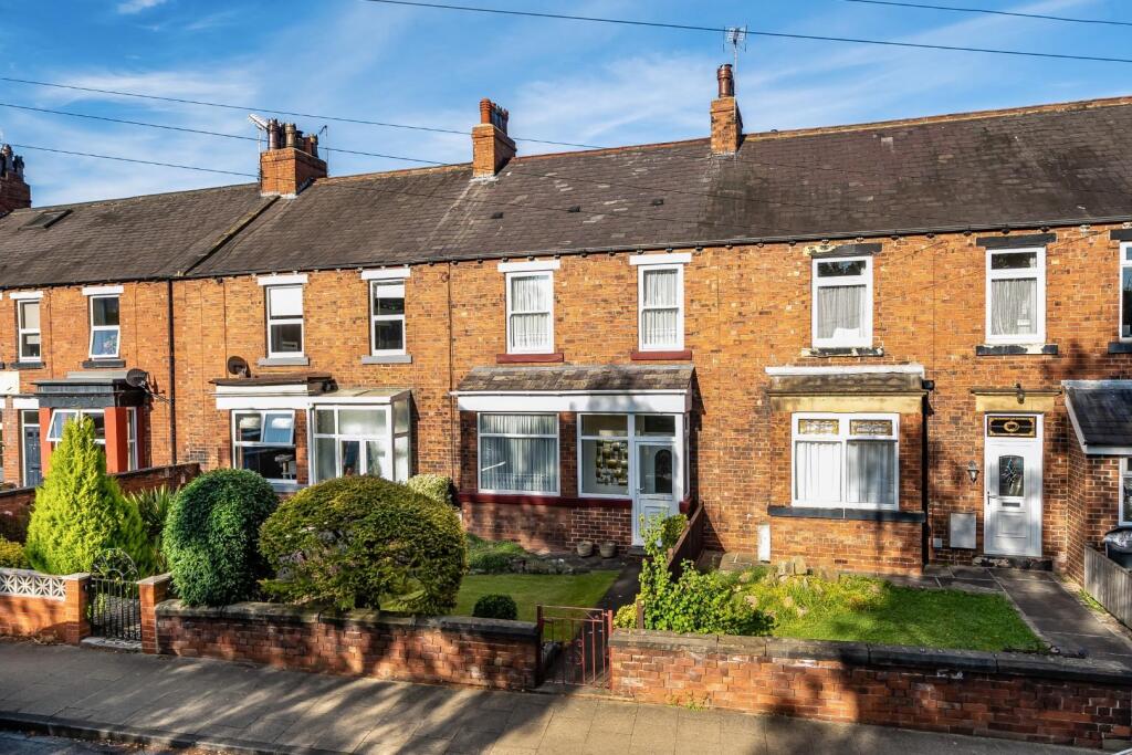 3-bed terraced on Wetherby Road, Tadcaster, £250,000