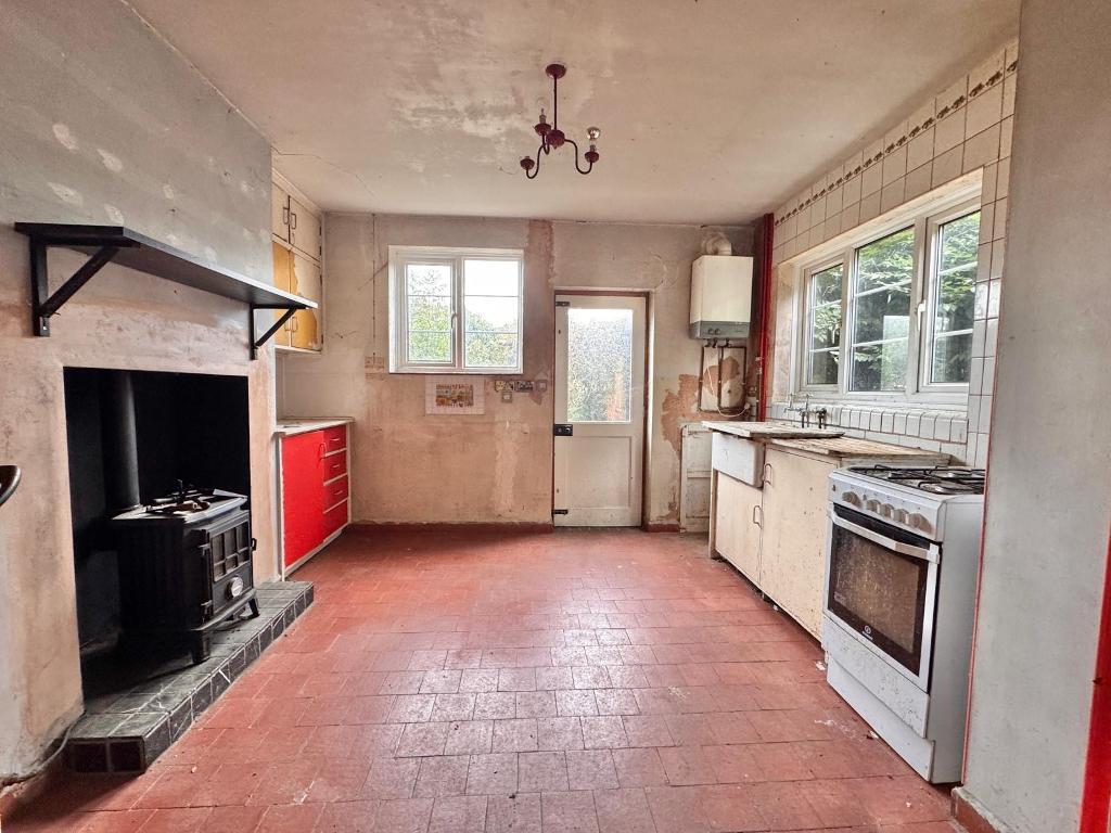 House in Sandwell, King’s Hill - View 4