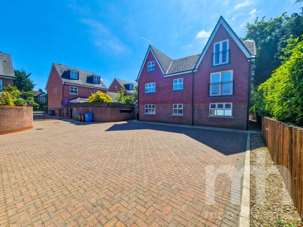 Main image of property: PENTHOUSE APARTMENT, ACK LANE WEST, Cheadle Hulme SK8 7EL