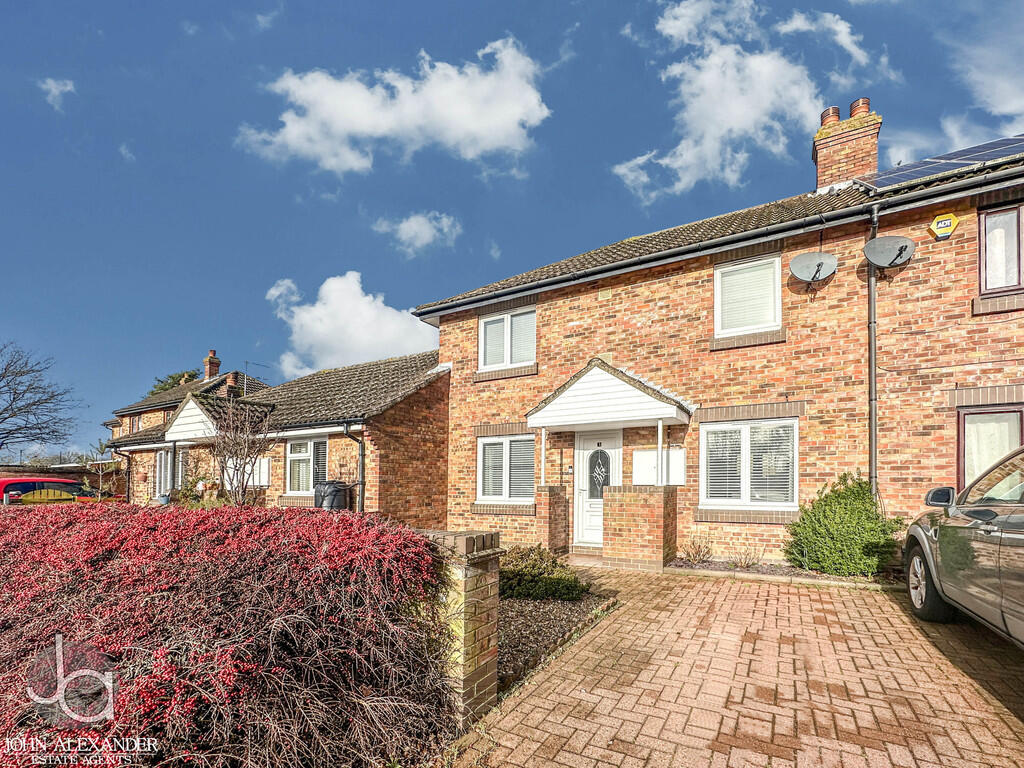 3-bed terraced on Wheatfield Road, Stanway, Essex, £300,000