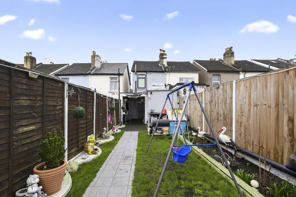 Main image of property: Clifton Road, London, SE25