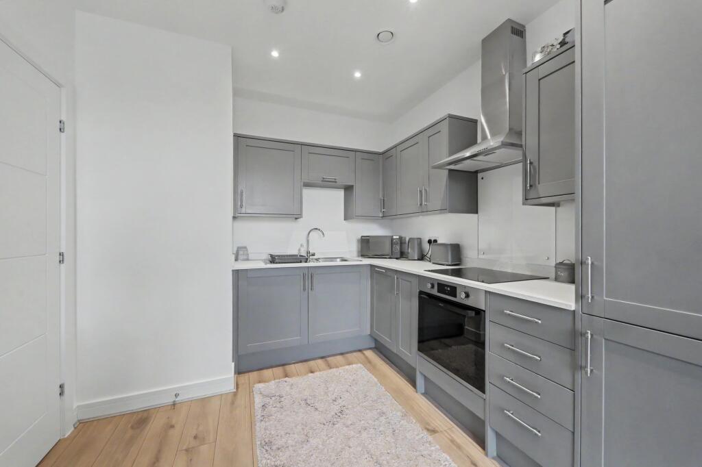 Apartment in Worthing, West Sussex - View 4