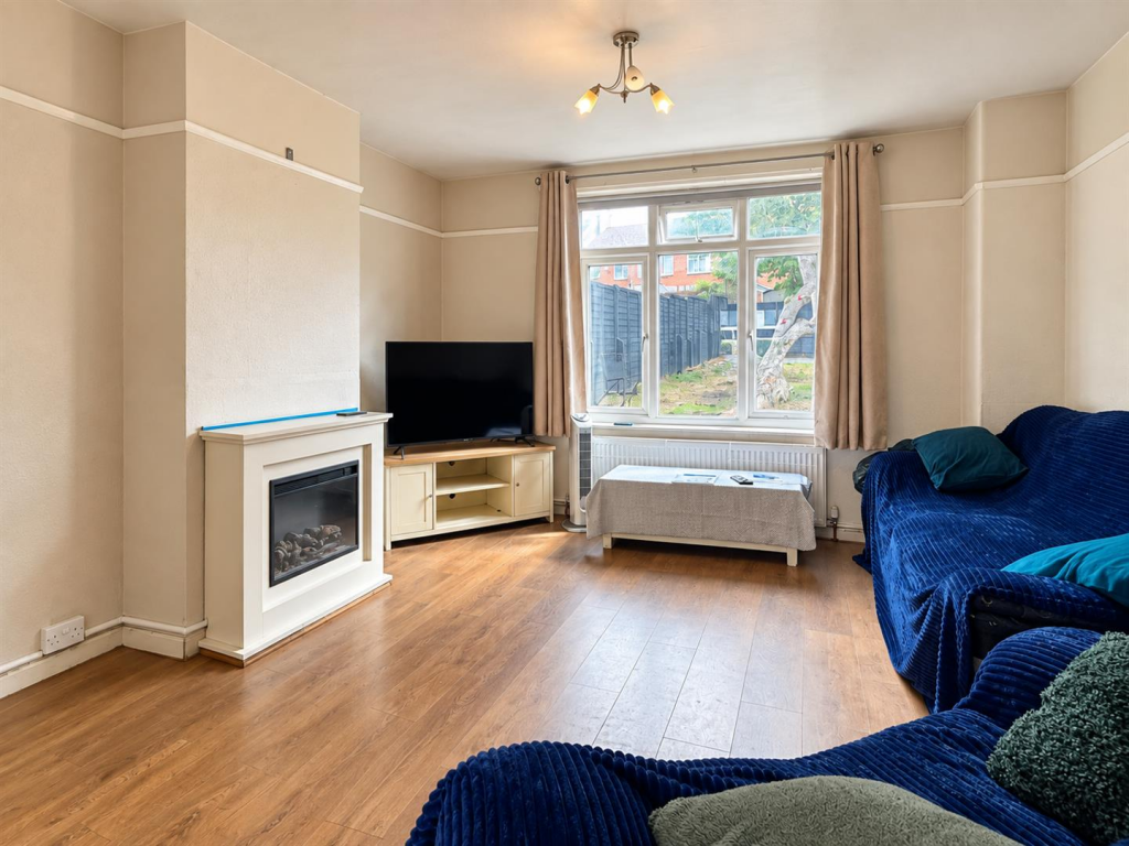 House in London - View 5