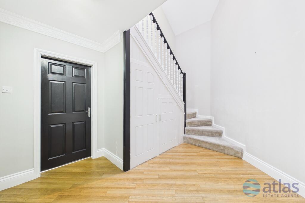 Apartment in Liverpool, Mossley Hill - View 5