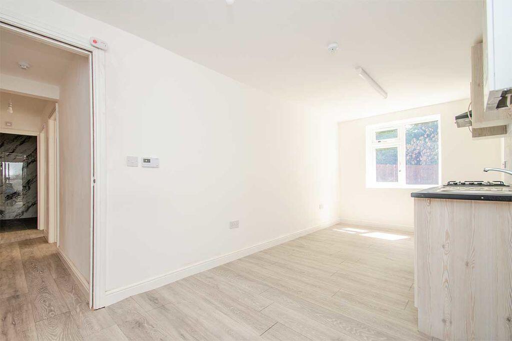 Apartment in Walsall - View 3