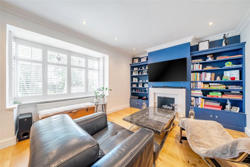 House in Orpington, Poverest, St Mary Cray - View 2
