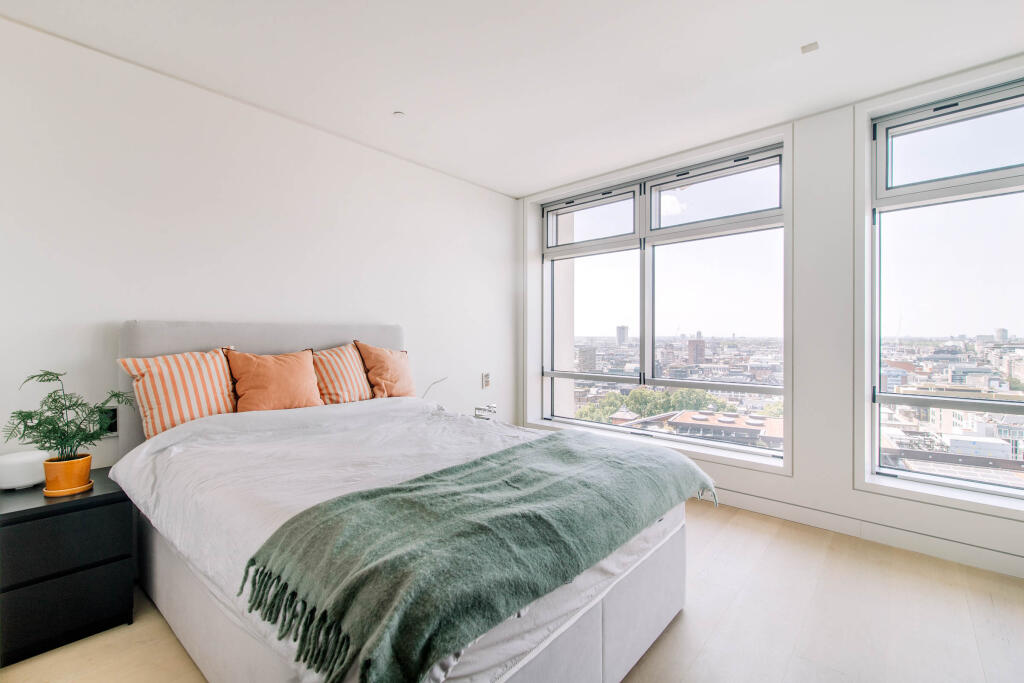 Apartment in London - More