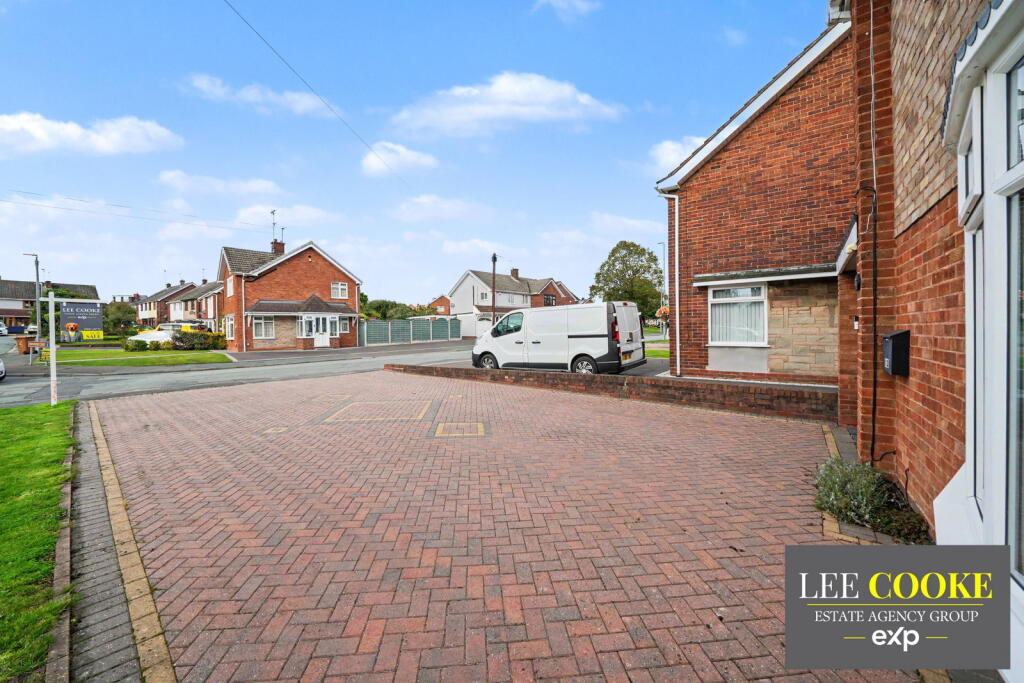 House in Walsall, West Midlands - View 5