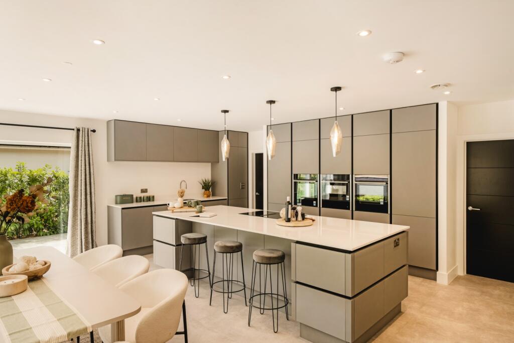 House in Abbots Leigh, North Somerset - More