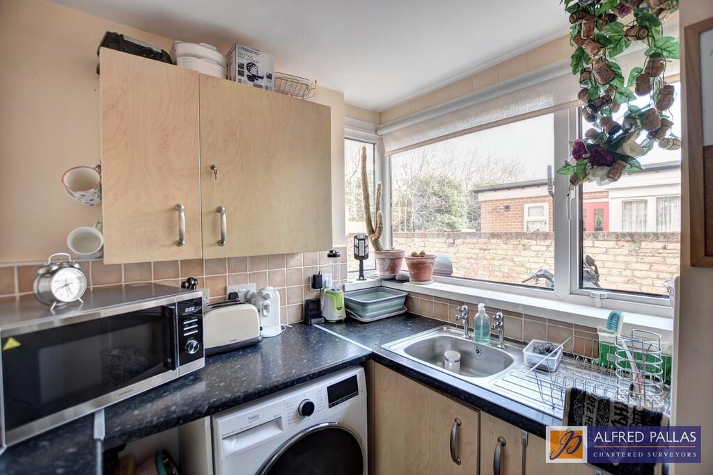 Kipling Street, Southwick photo 5