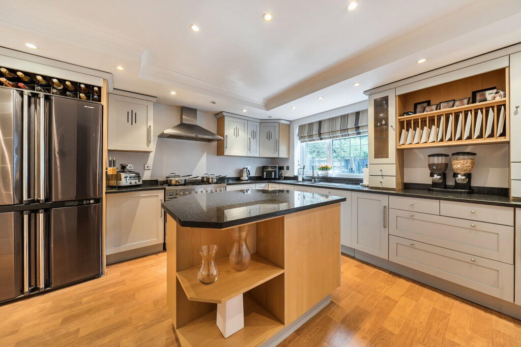 House in Basingstoke and Deane, Chineham - View 3