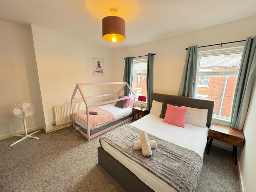 House in Wigan, Greater Manchester - More
