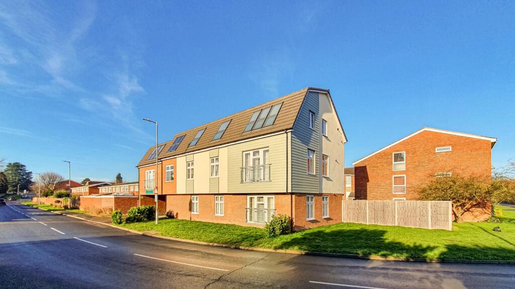 Main image of property: Willow Tree Lodge, Wormley