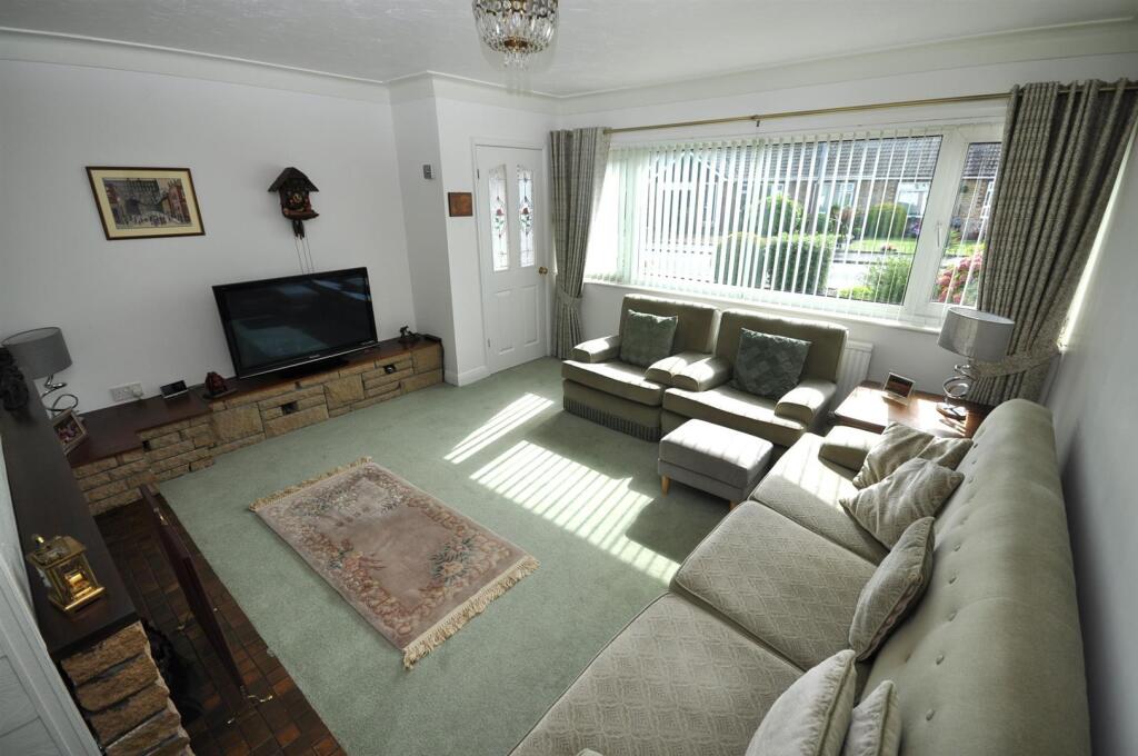 House in Doncaster, Thorne - View 3
