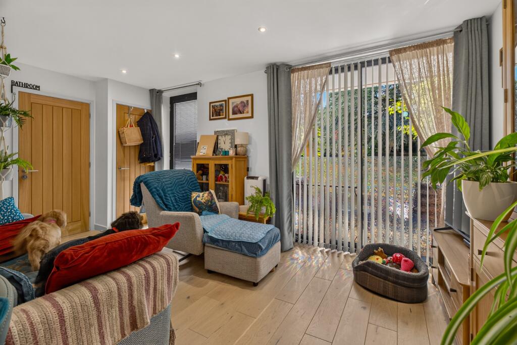 Apartment in Malvern Hills, Malvern - View 4