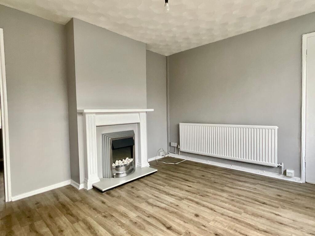House in Cwmbrân, Croesyceiliog - View 5