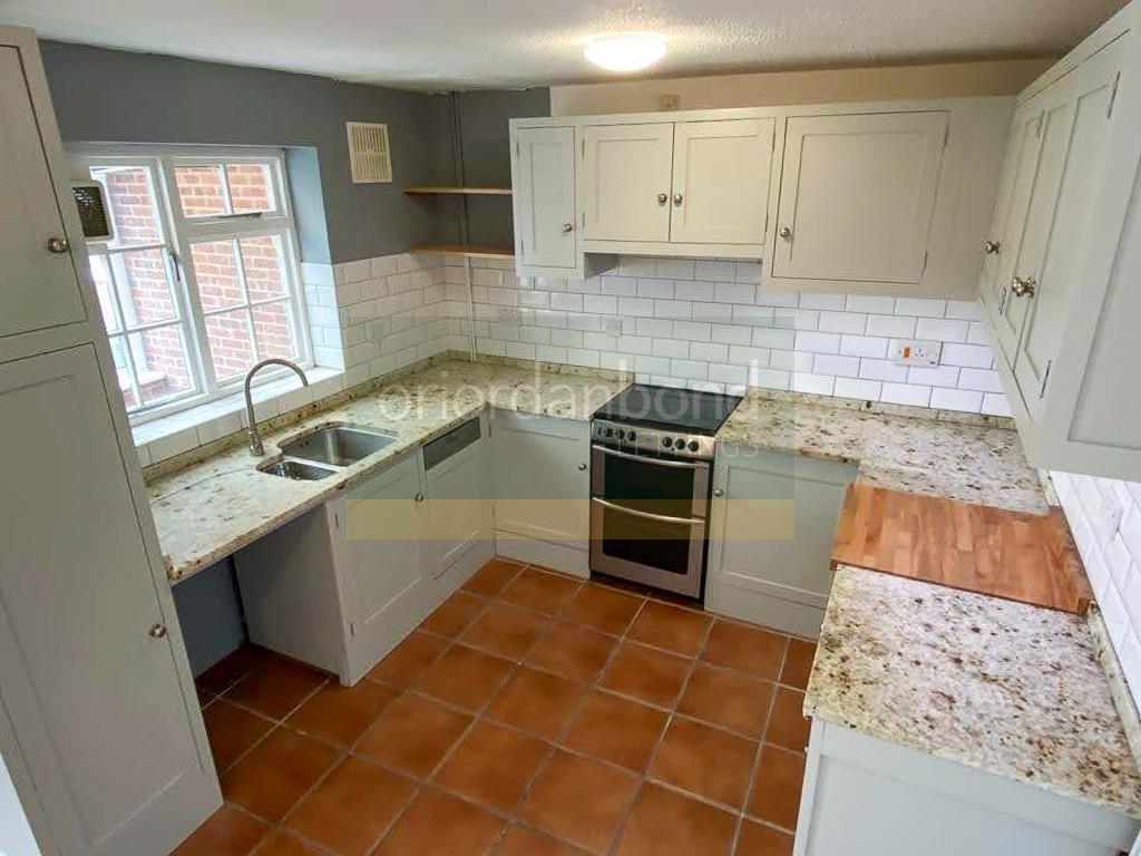 House in Long Buckby, West Northamptonshire - View 3