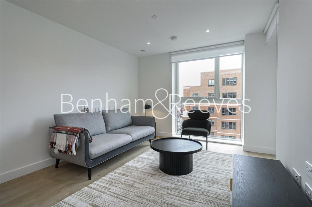 Main image of property: Southlake Road, London, SE28