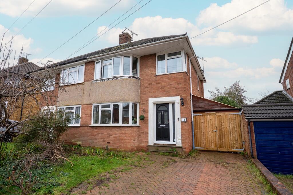 Main image of property: Cadnam Close, Strood, Rochester, Kent, ME2