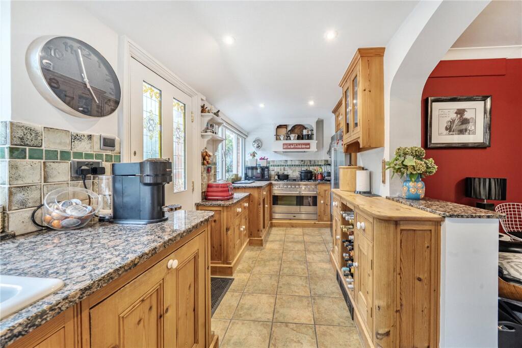 House in Guildford - View 3