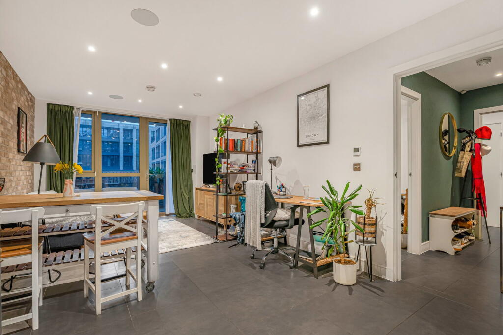 Apartment in London - More