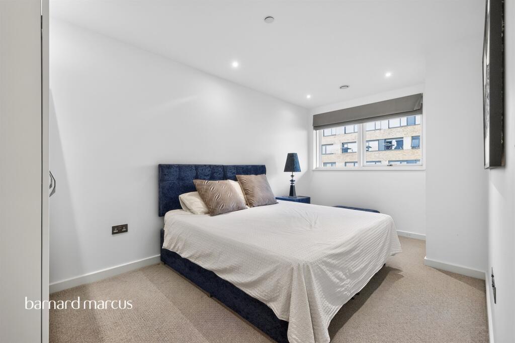 Danson Mews, LONDON photo 4