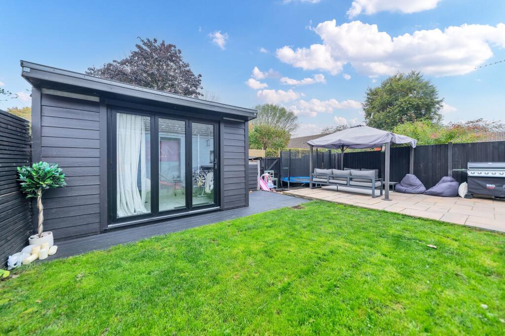 House in West Suffolk, Newmarket - View 4