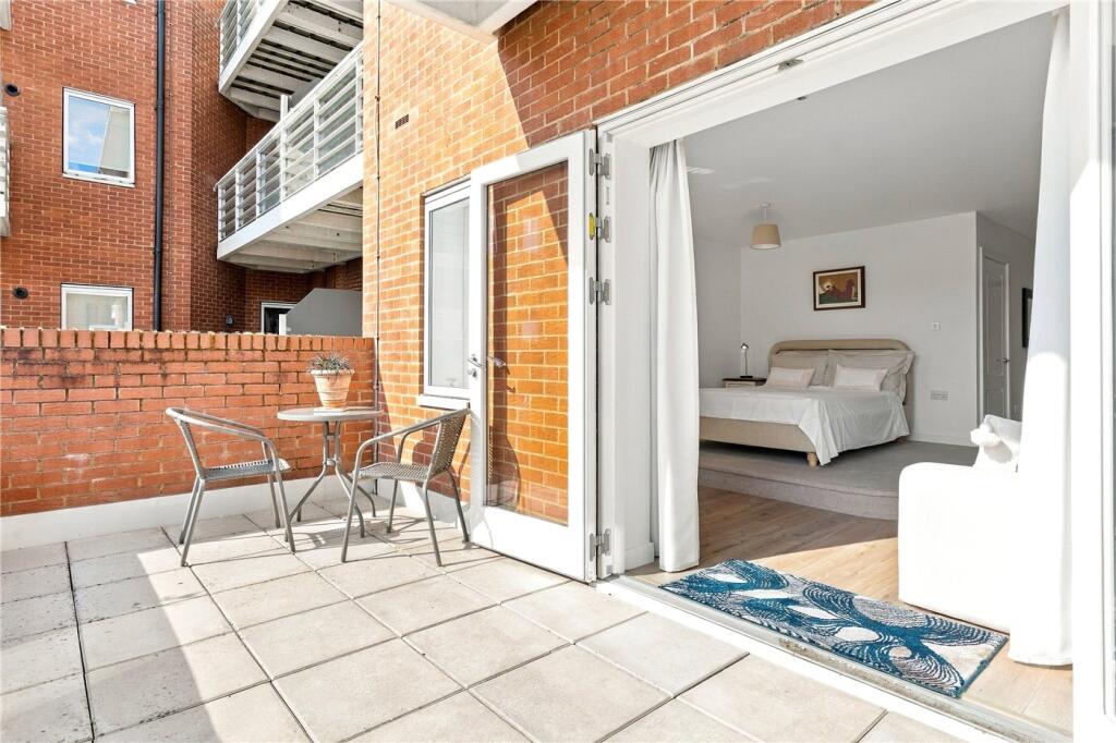 Apartment in London - View 2