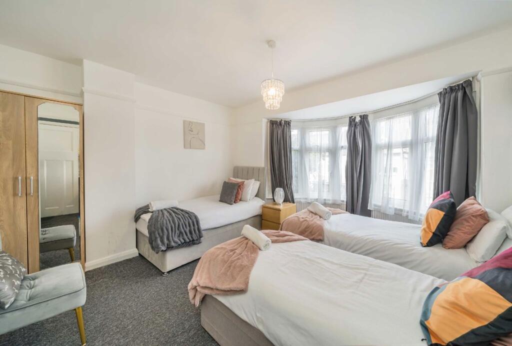 Apartment in London - View 3