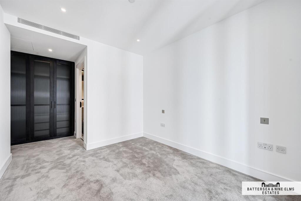 Apartment in London - View 3