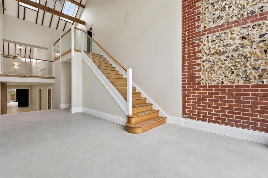 House in East Hertfordshire, Hormead - View 2