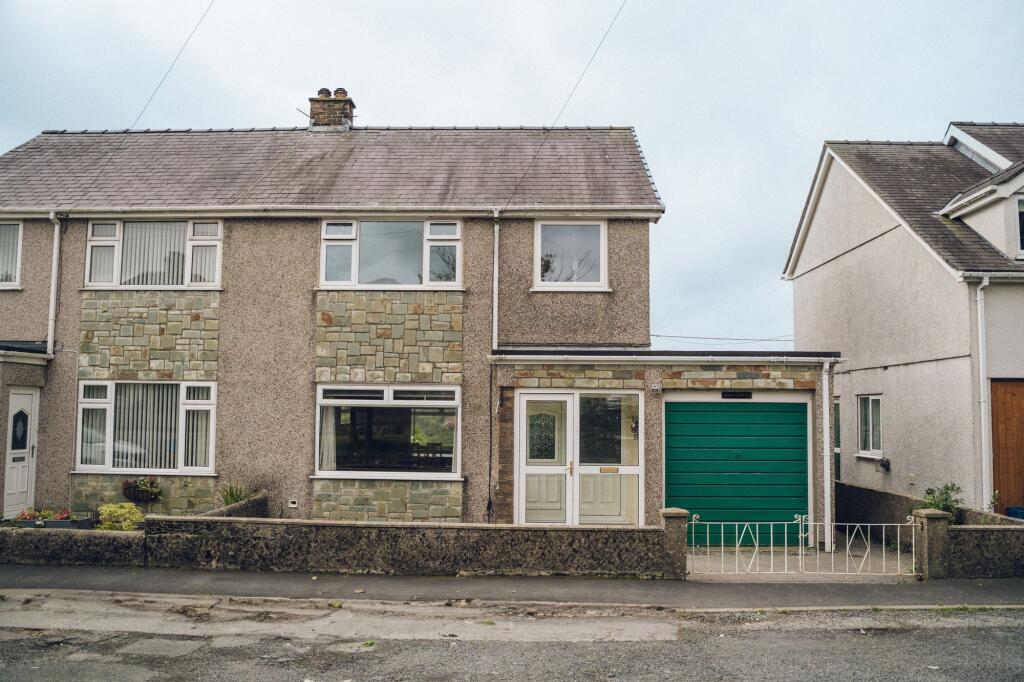 Main image of property: Stad Bod Hyfryd, Waunfawr, LL55
