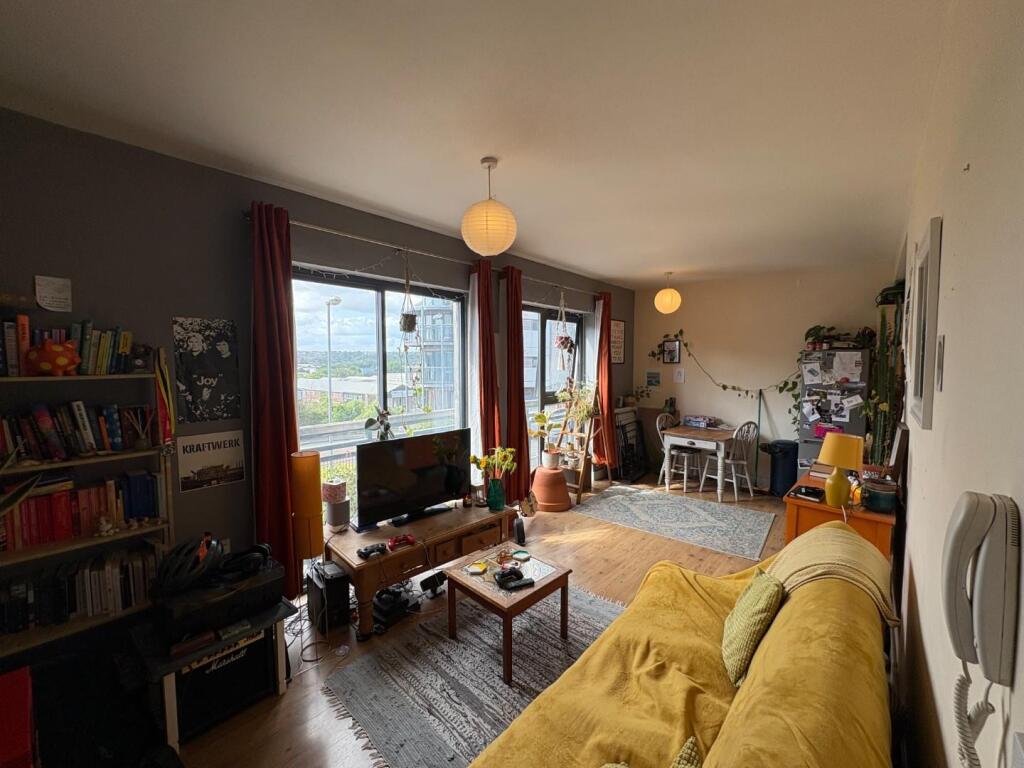 Apartment in Bristol - View 2
