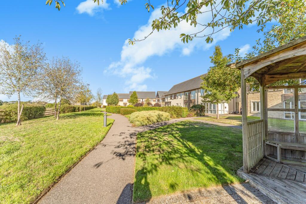 Shipton Road, Milton-Under-Wychwood, OX7 photo 3