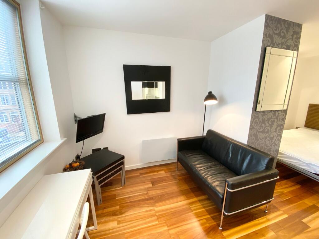 Apartment in Leeds - View 3