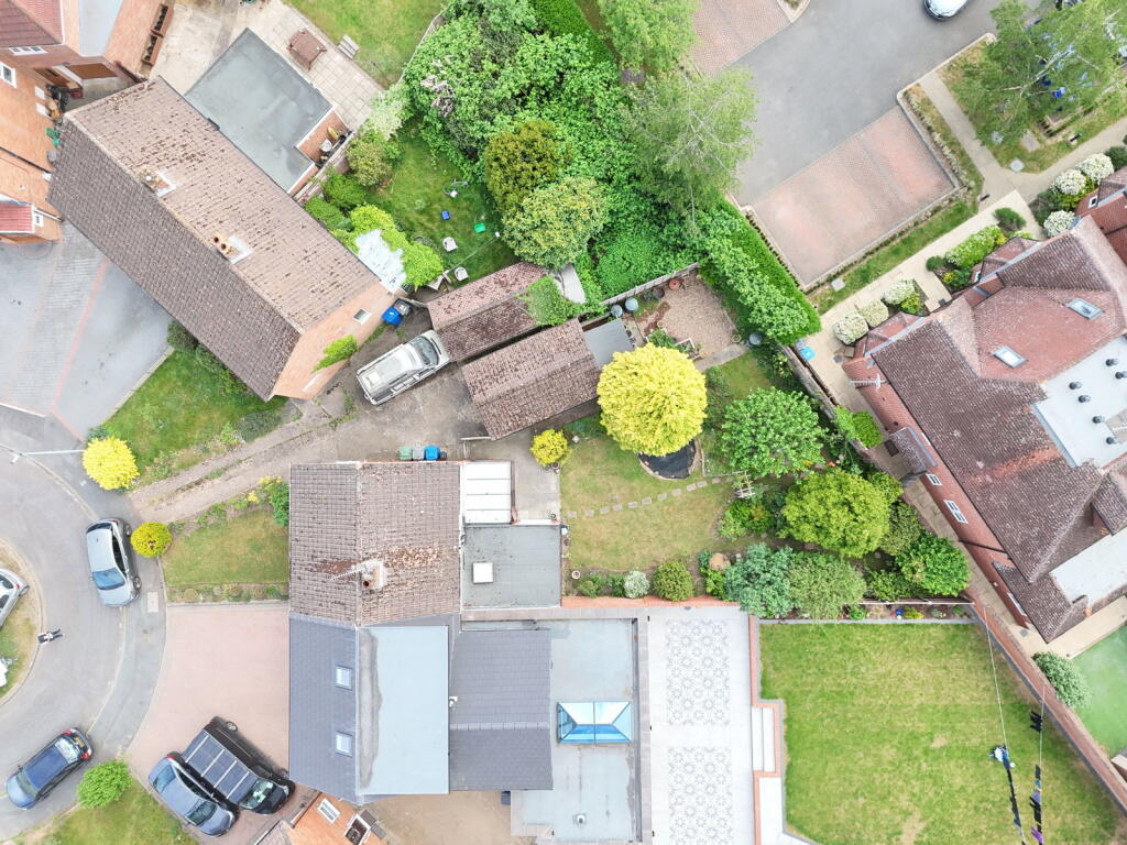 Laggan Road, Maidenhead, SL6 - View 6