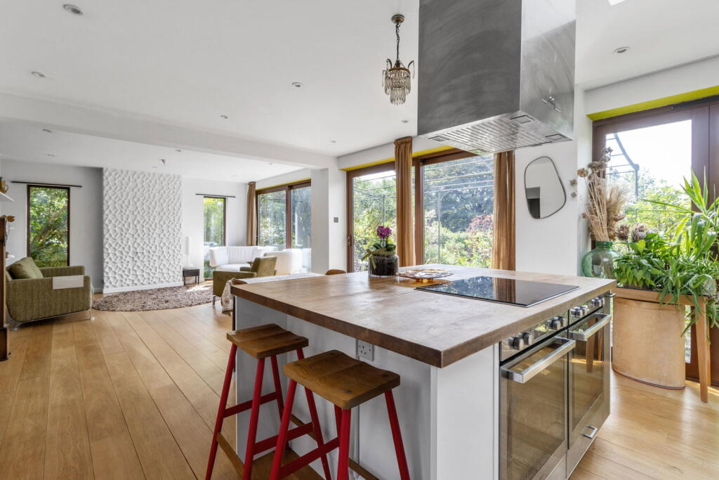 House in Harrow - View 4