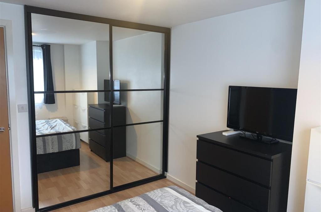 Apartment in Leeds, West Yorkshire - More
