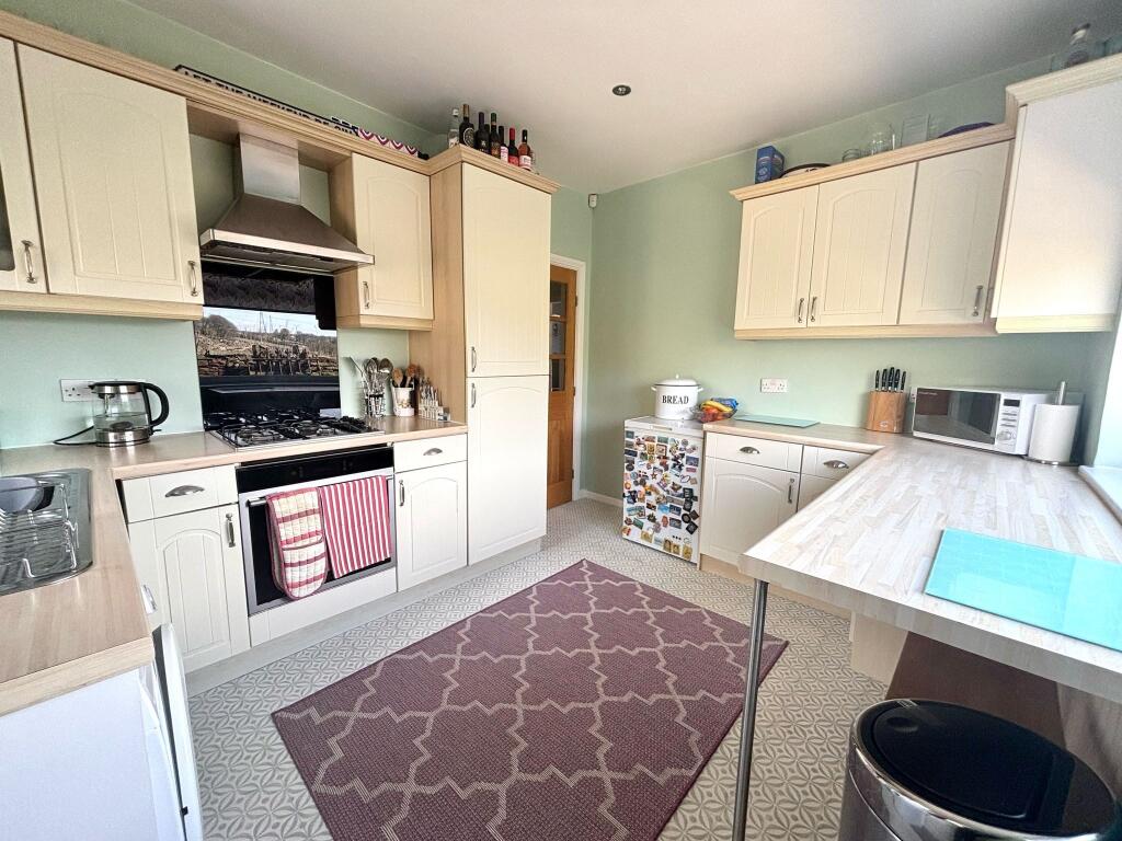 House in Bradford, West Yorkshire - View 5