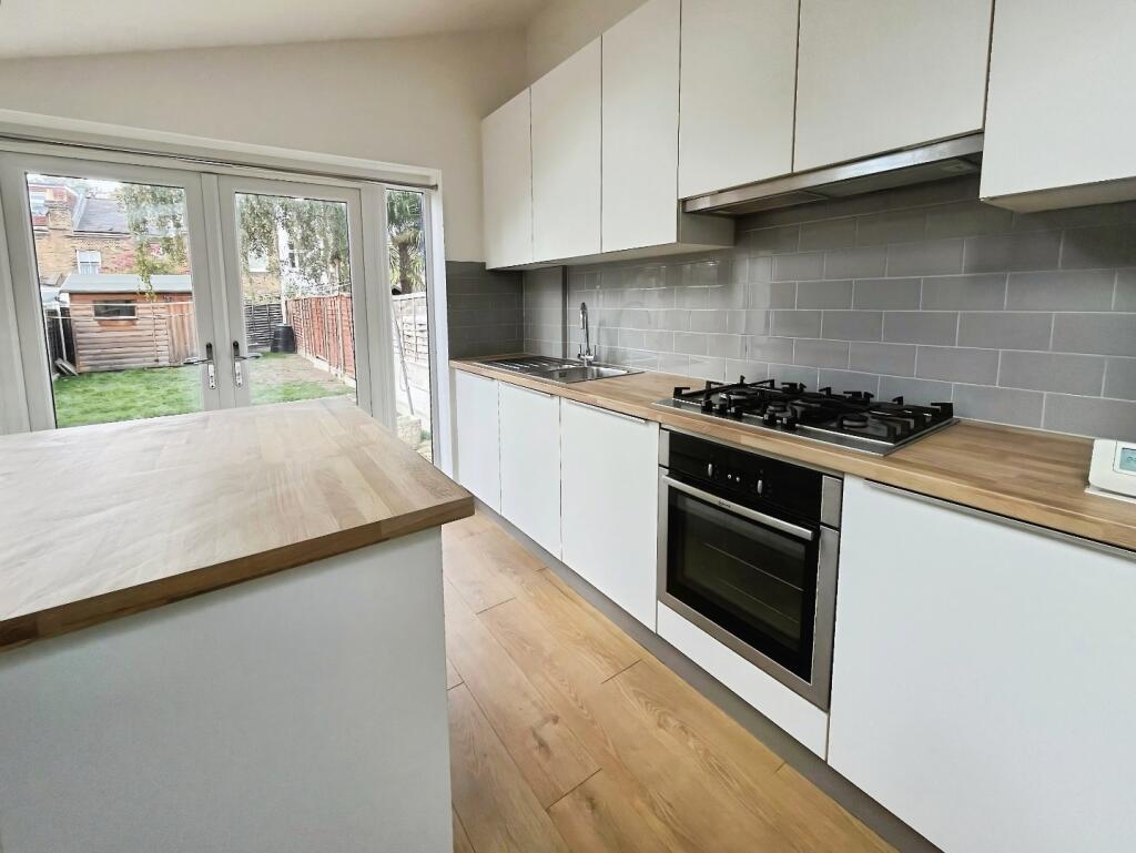 House in Twickenham - View 2