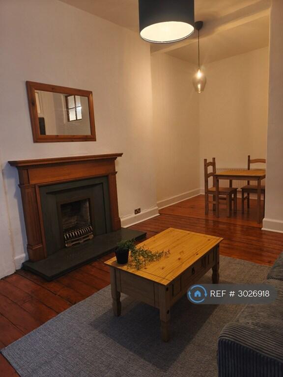 Apartment in Edinburgh - View 3