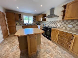 House in Llandrindod Wells - More