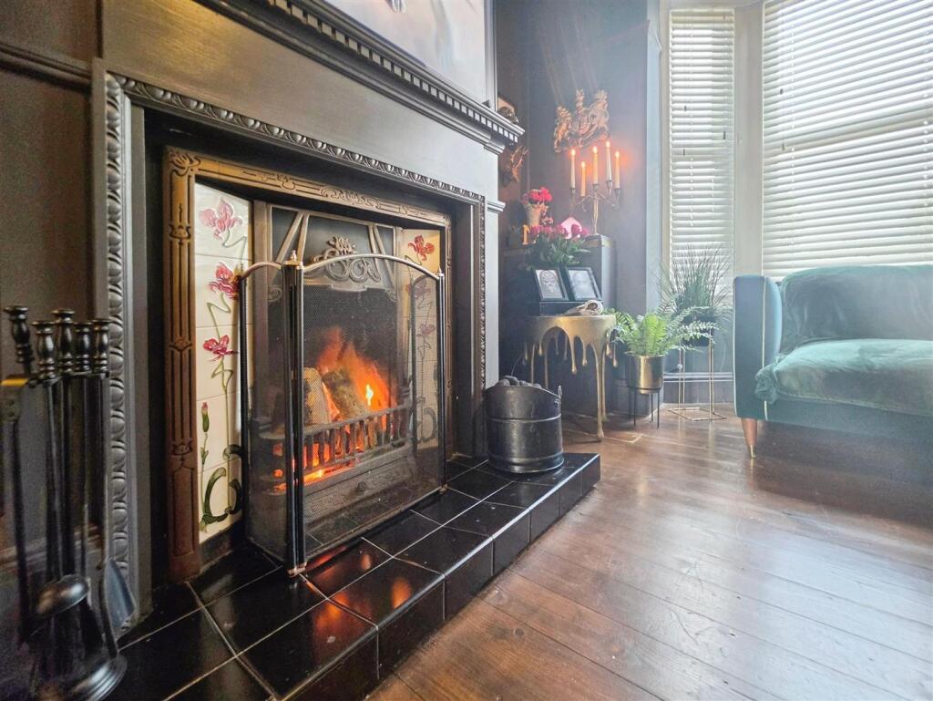 House in Stoke-on-Trent - View 5