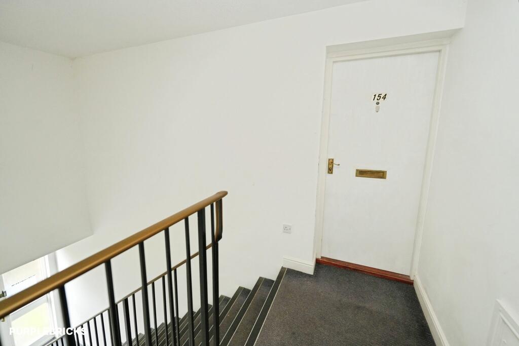 Apartment in Kilmarnock, South Ayrshire - View 3