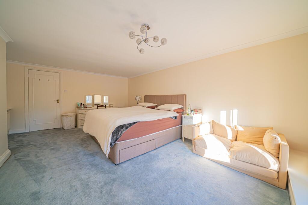 Additional image 21 of Warwick Road, Knowle, B93